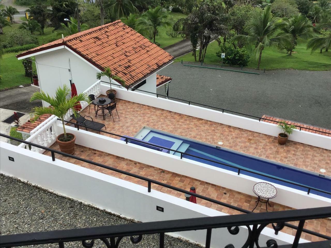 Hotel Los Cielos Del Caribe Cahuita Exterior foto